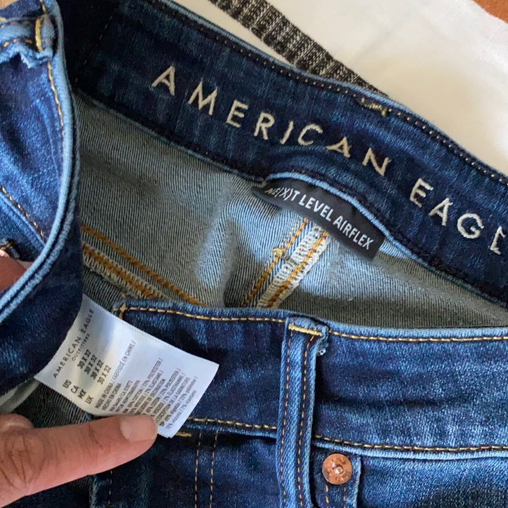 AE Next Level air flex men’s 30x32 skinny jeans
